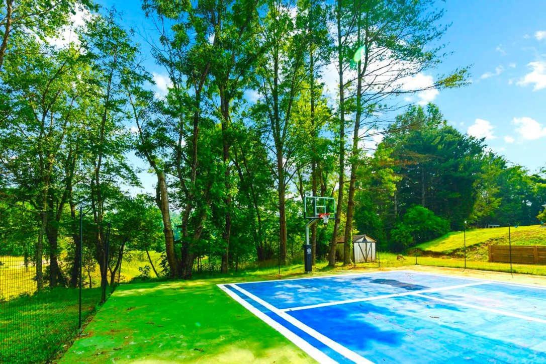 Gated Mansion - Basketball Court Movie Theater Views Villa Big Stone Gap Exterior photo